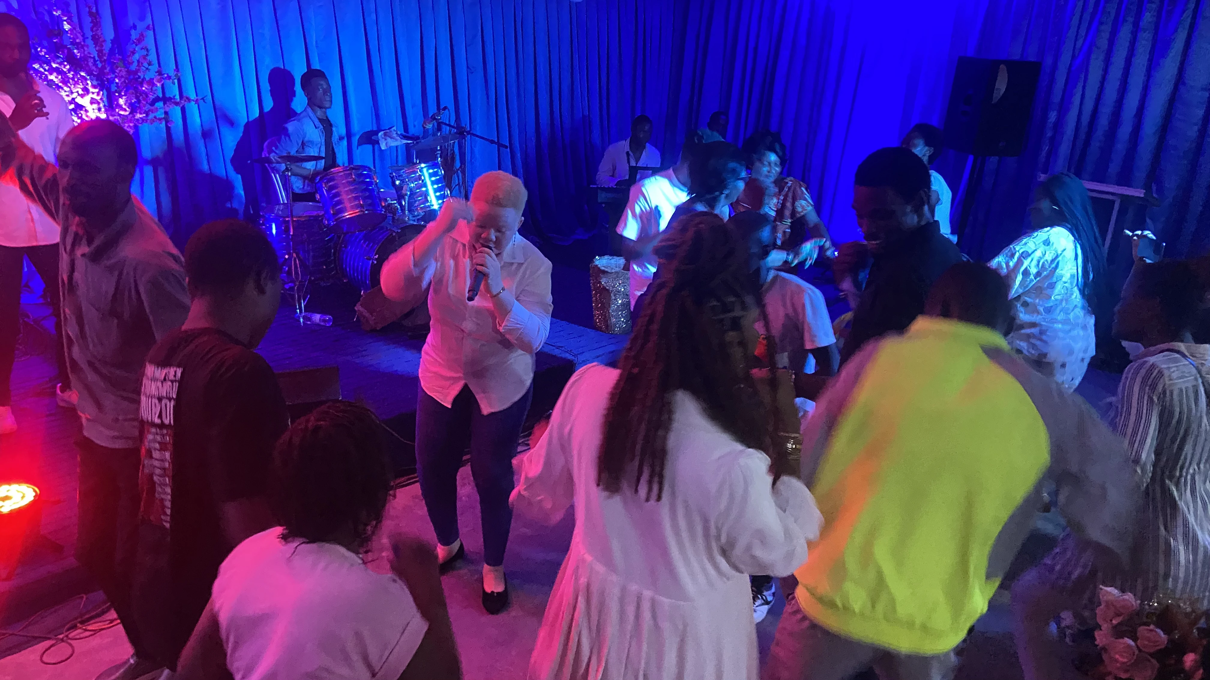 Salon d'adoration Episode 1, 30 mars 2025