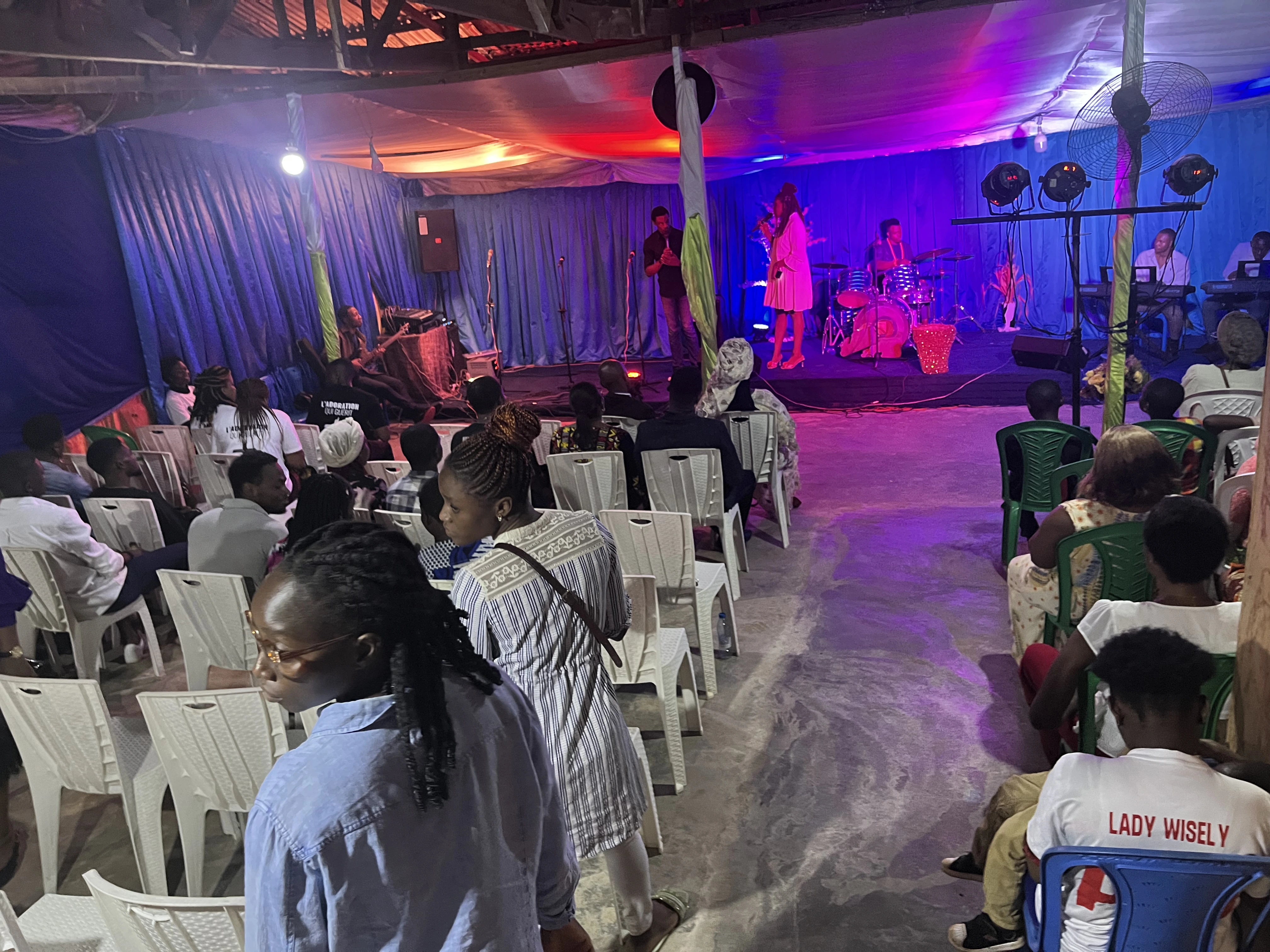 Salon d'adoration Episode 1, 30 mars 2025